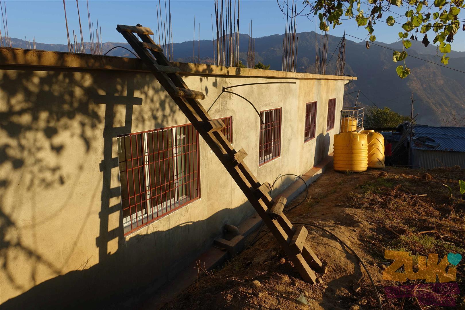 Aufstieg zum Dach des neuen Hostels