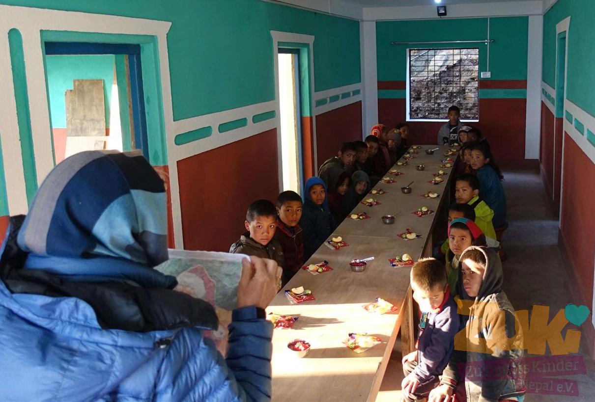 Nikolaus im neuen Hostel  