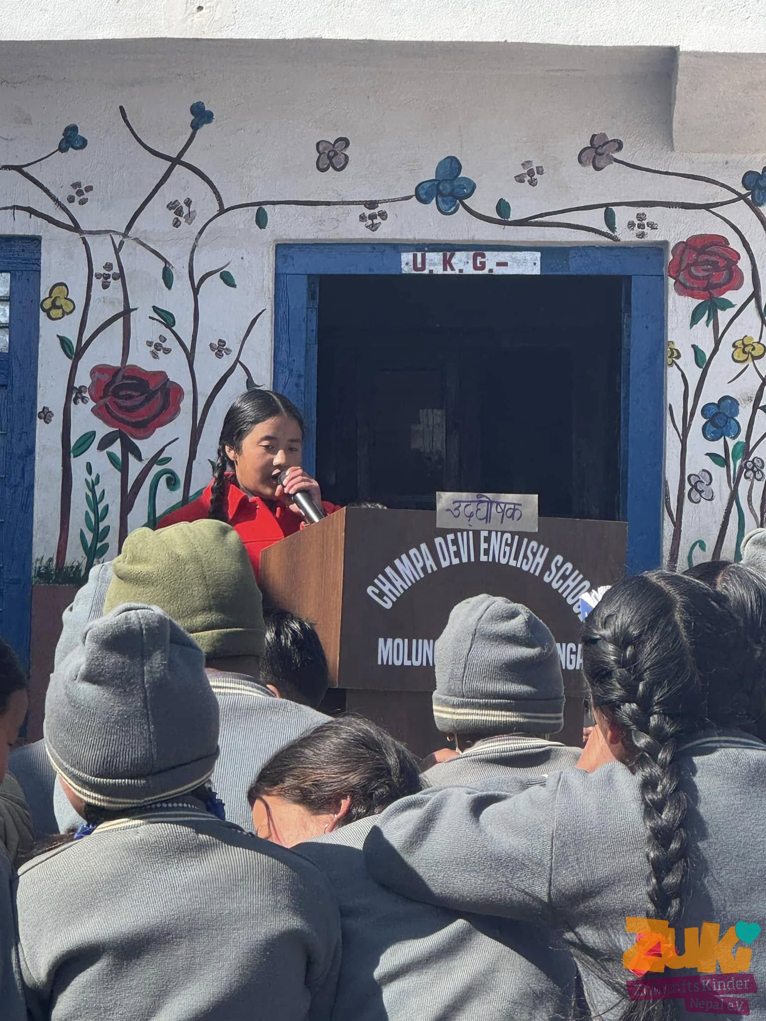 Debattieren auf dem Schulhof